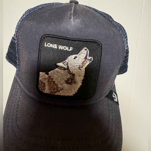 Lone wolf SnapBack hat - Picture 2 of 4